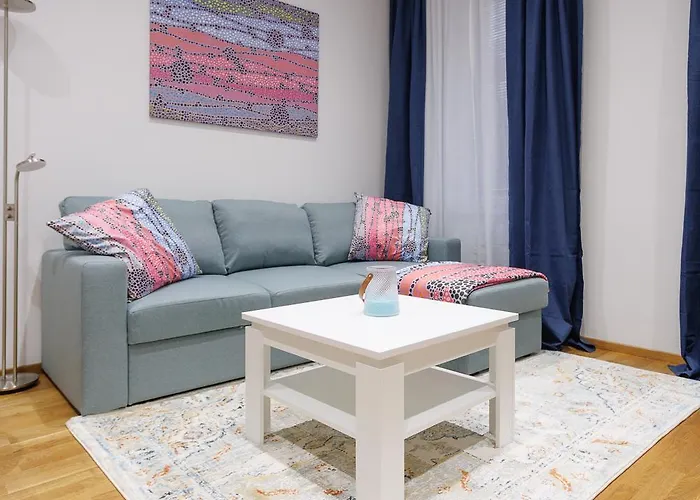 #cityhideaway #livelikealocal In The 10th District Appartamento *
