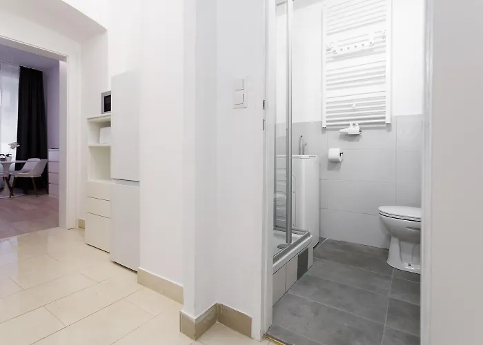 #cityhideaway #livelikealocal In The 10th District * Vienna