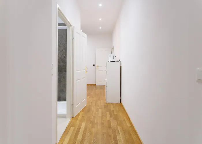 #cityhideaway #livelikealocal In The 10th District * Vienna