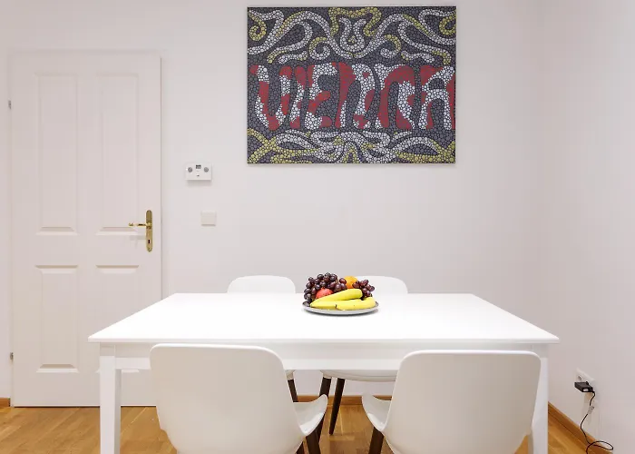 #cityhideaway #livelikealocal In The 10th District * Vienna